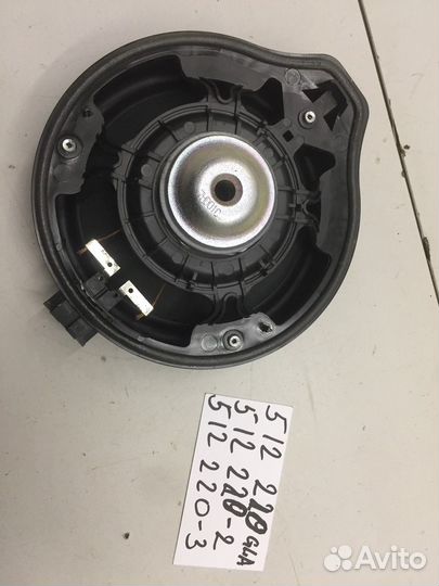 Динамик (Mercedes-Benz GLA-class)