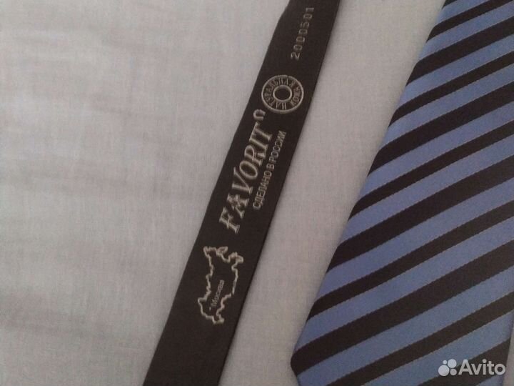 Галстуки и ремень школьникам