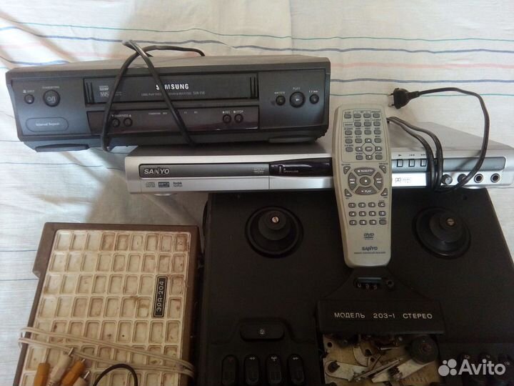 DVD плеер Sanyo