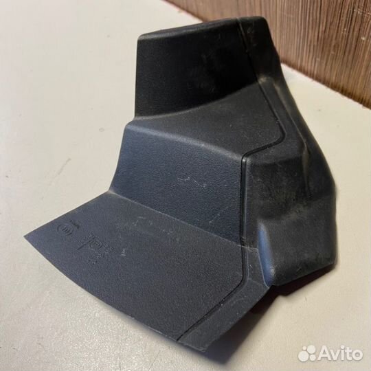 Накладка фонаря задняя правая Changan Uni-T