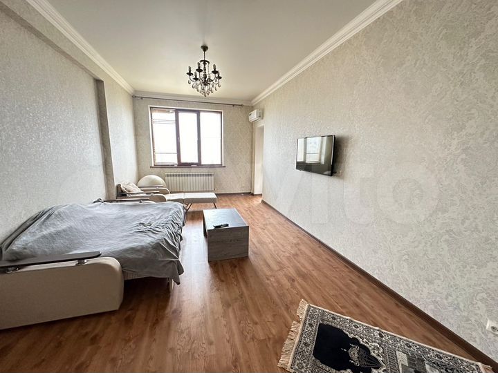 3-к. квартира, 103 м², 4/13 эт.