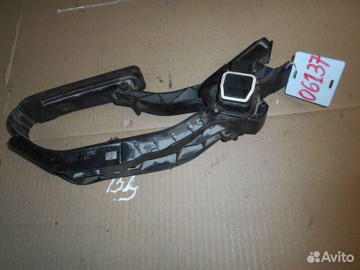 Педаль газа W211 A2113000404