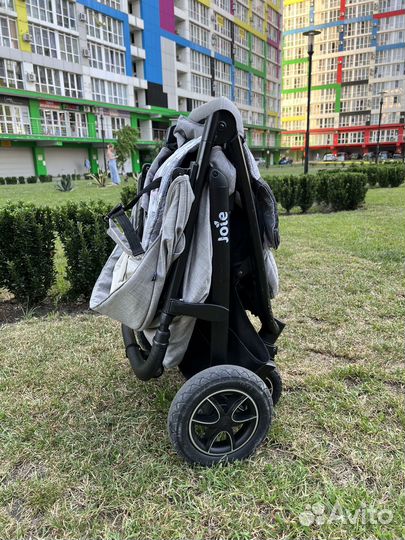 Прогулочная коляска joie mytrax