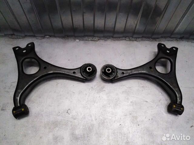 Передний рычаг Honda Civic 4D 8 2006-2012