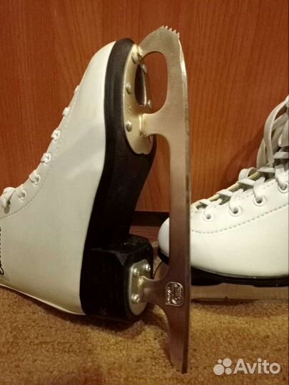 Коньки фигурные