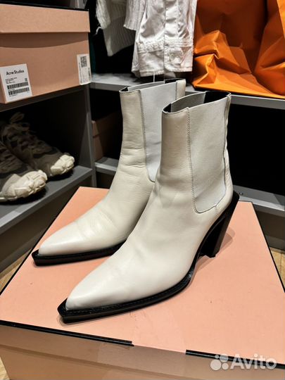 Казаки Acne Studios