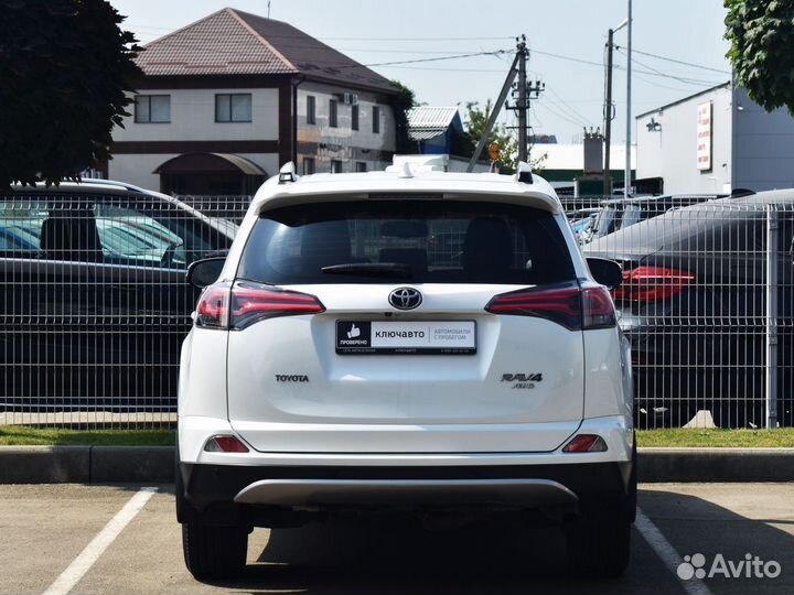 Toyota RAV4 2.2 AT, 2019, 50 000 км