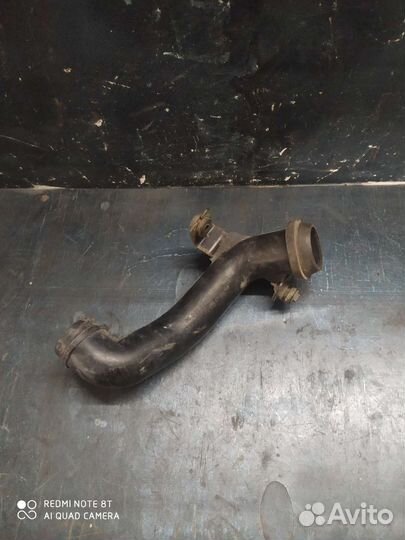 Патрубок воздушного фильтра 