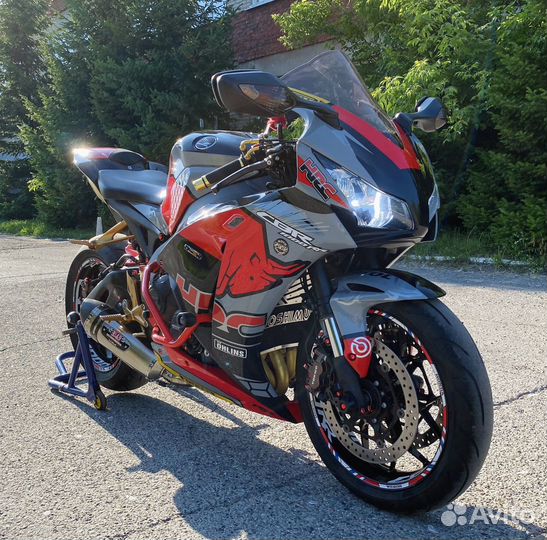Honda CBR1000RR RA ABS