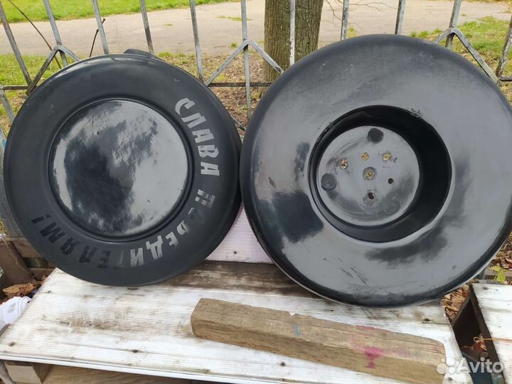 Кожух запасного колеса