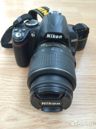 Nikon D3000 съемный объектив
