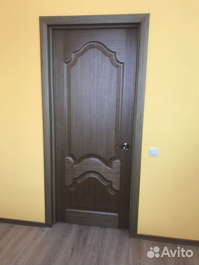 Двери межкомнатные б/у