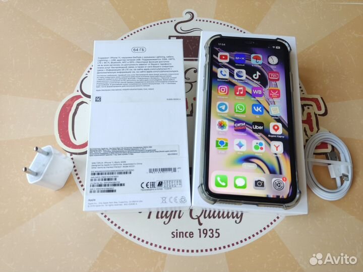 iPhone 11, 64 ГБ