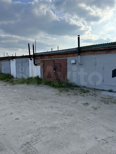 Гараж, > 30 м²