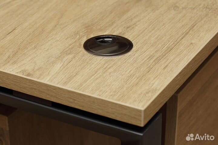 Стол-бенч линейный на О-образном м/к Onix O.MO-RS