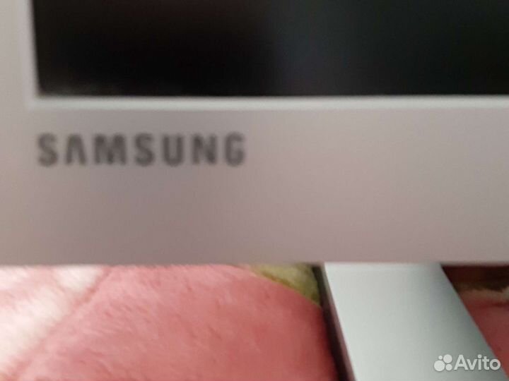 Монитор Samsung syncmaster152