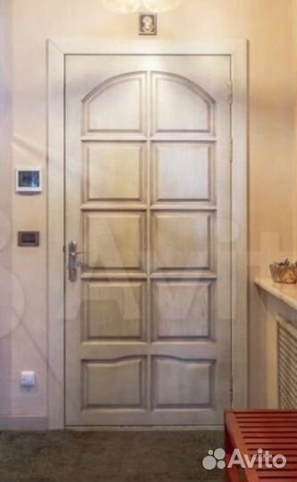 Дверь входная деревянная дубовая