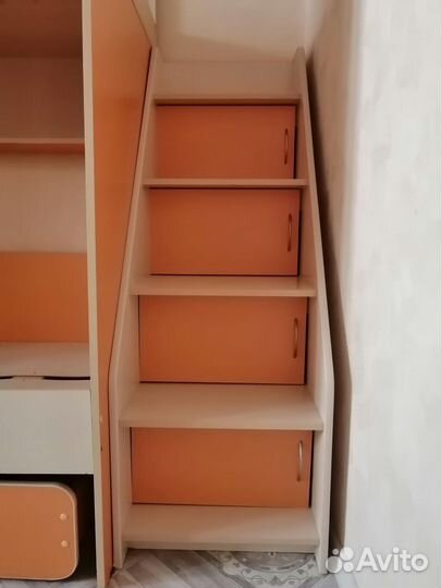 Кровать двухъярусная детская