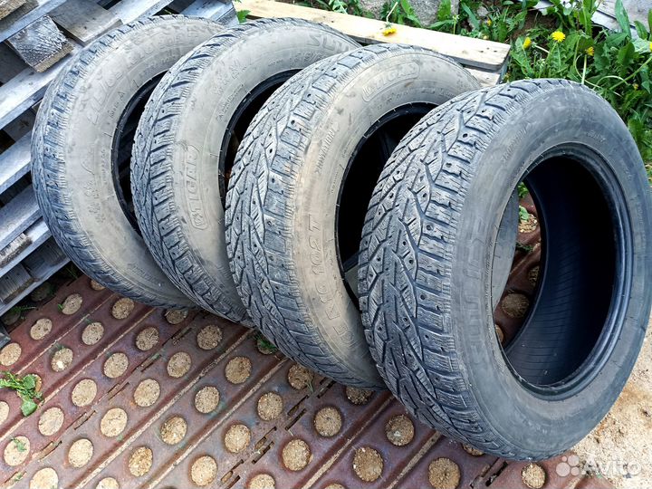 Tigar SUV Ice 215/65 R16 102T