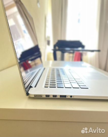 Macbook pro 15 retina 2015