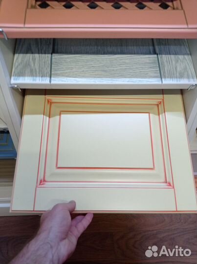 Изготовление покраска фасадов мебели