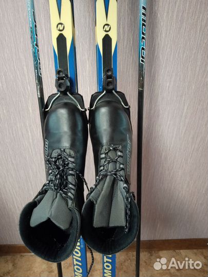 Беговые лыжи