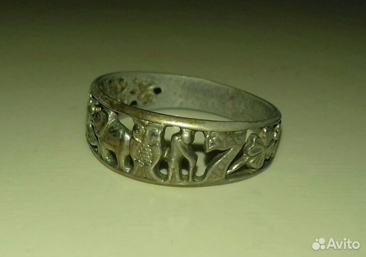 Серебряное кольцо