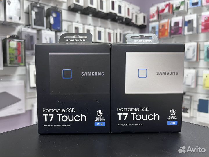 Портативный SSD Samsung T7 Touch USB 3.2 2TB новый