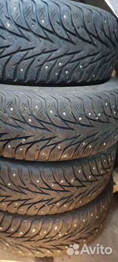 Yokohama Ice Guard Stud IG55 215/65 R16