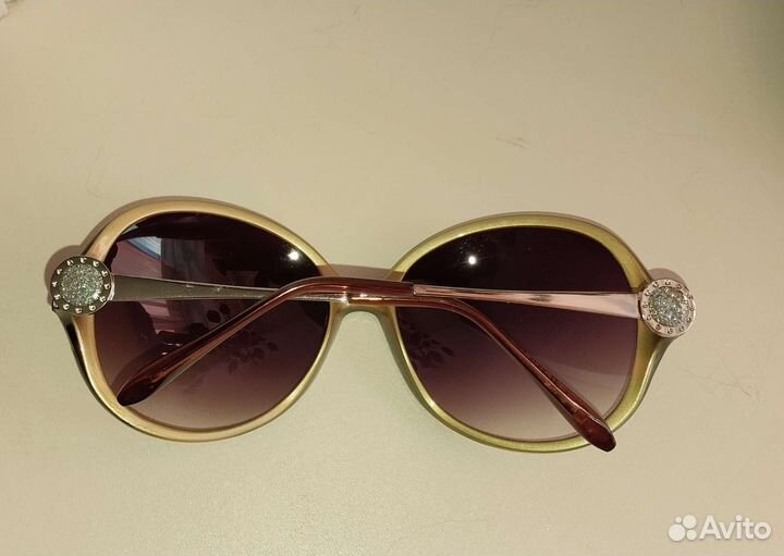 Солнцезащитные очки