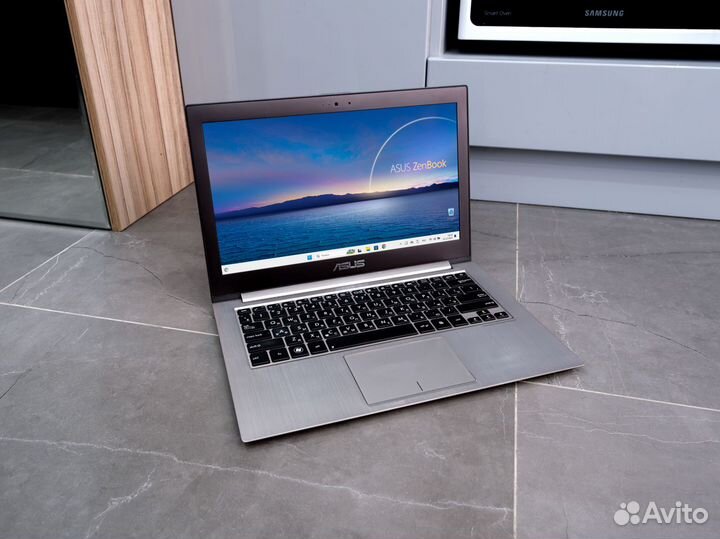 Asus ZenBook 13 (Core i7)