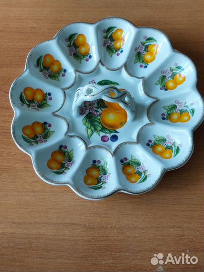 Блюдо фарфоровое для яиц