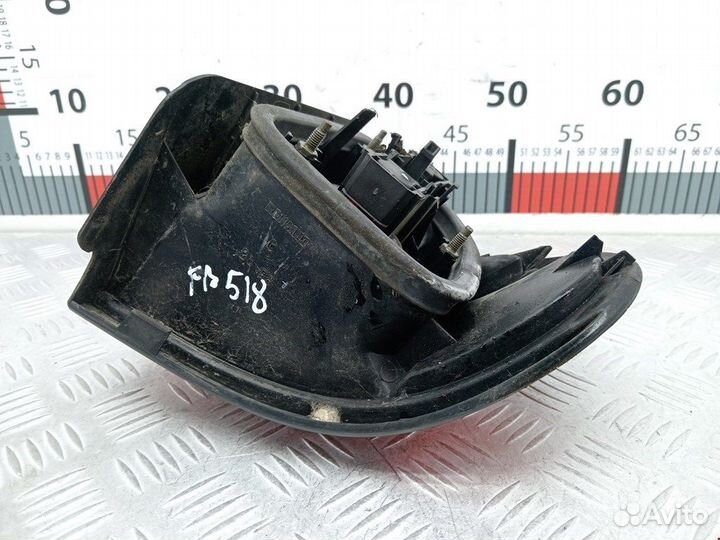 Фонарь задний левый Renault Laguna 1