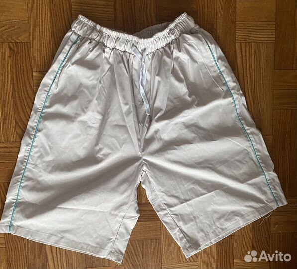 Бежевые шорты