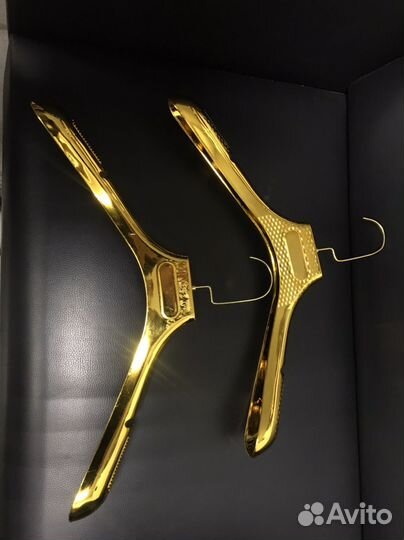 Вешалки плечики золотые