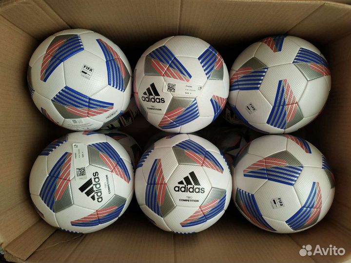 Профессиональный футбольный мяч Adidas Tiro Q Pro