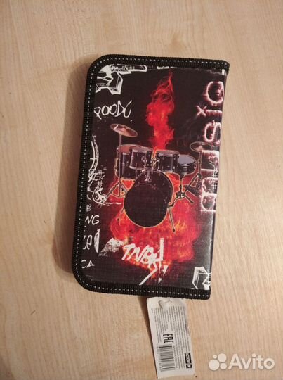 Пенал школьный новый