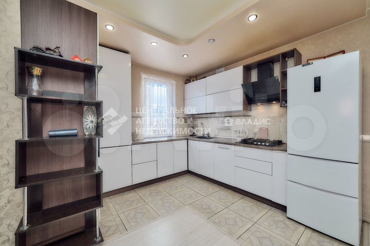 2-к. квартира, 61,7 м², 10/16 эт.