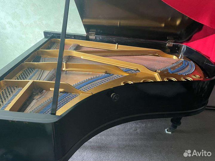 Рояль кабинетный