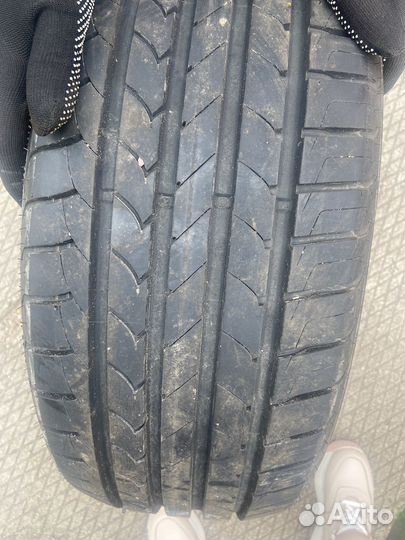 Goodyear EfficientGrip 225/50 R17