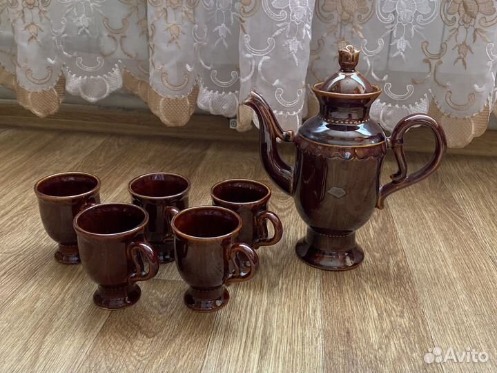 Набор (кувшин и 5 чашек)