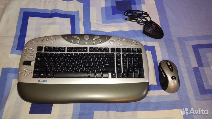 Комплект беспроводных мыши и клавиатуры A4Tech