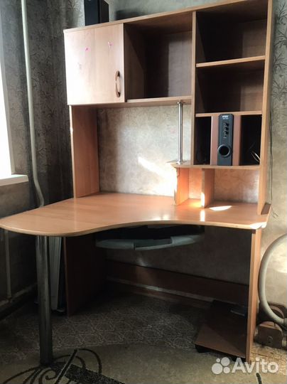 Компьютерный стол
