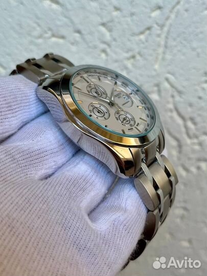 Часы Tissot Couturier Chronograph на браслете