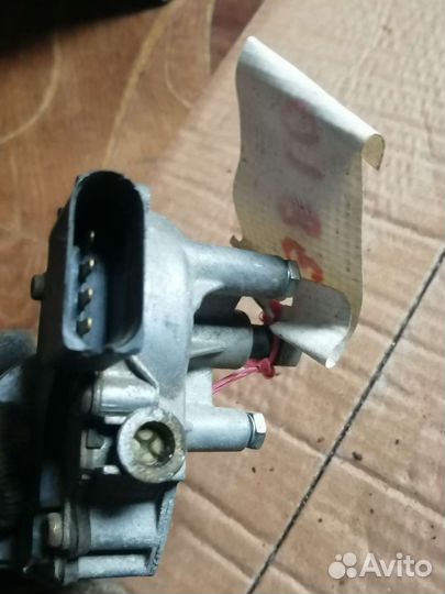 Мотор стеклоочистителя передн valeo 12520540aa111