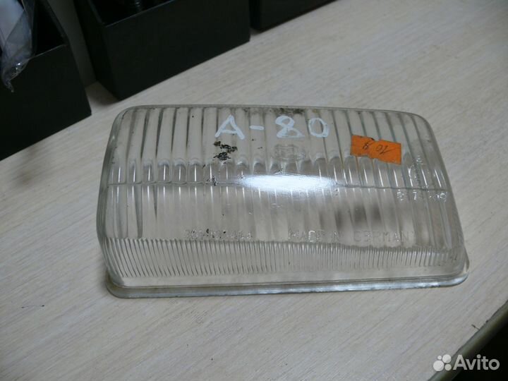 Стекло противотуманки птф левая Audi A-80 B-3