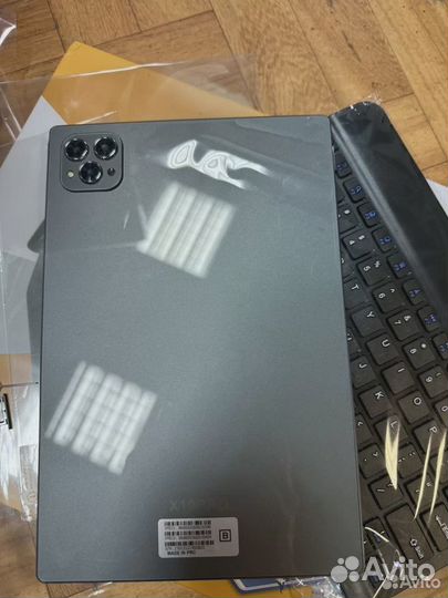 Крутой планшет с клавиатурой новый