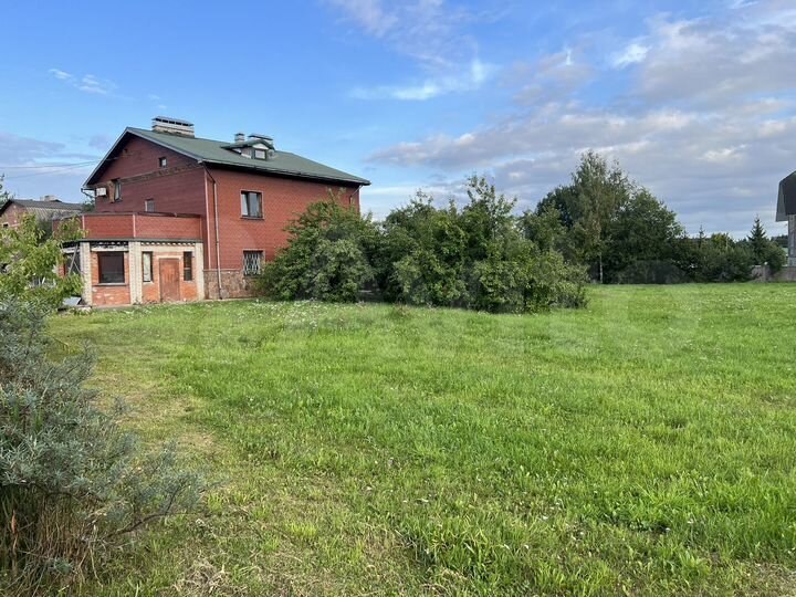 Дом 319,4 м² на участке 54 сот.