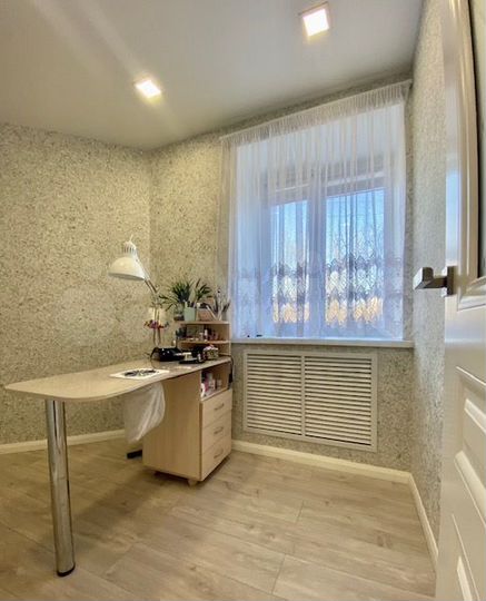 4-к. квартира, 97 м², 1/6 эт.