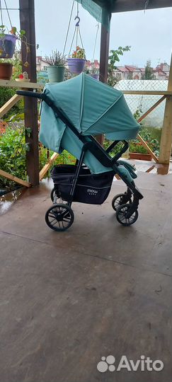 Прогулочная коляска mowbaby